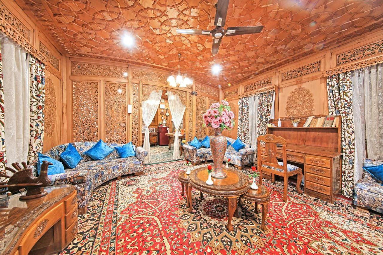 Kolu Group Of Houseboats Hotel Srinagar  Exterior photo